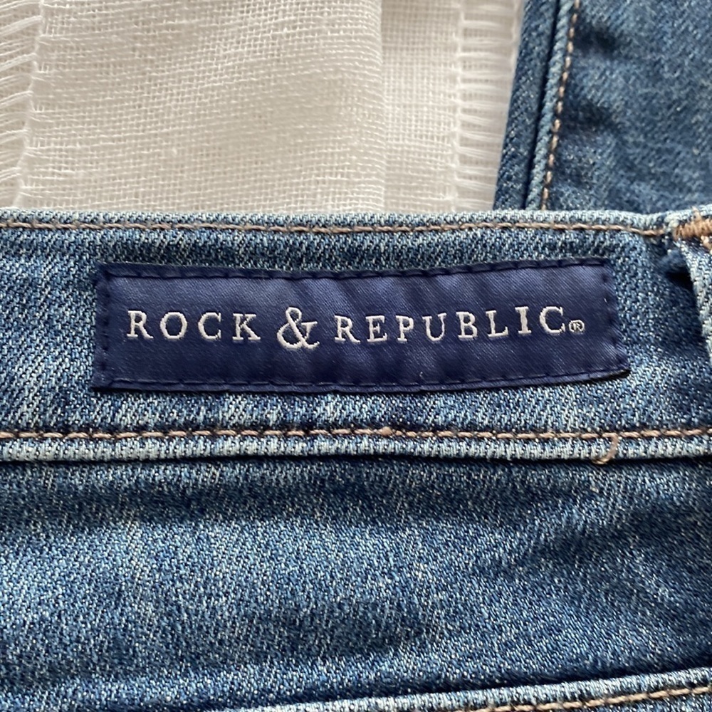Rock and Republic Berlin skinny jeans. - Picture 8 of 13